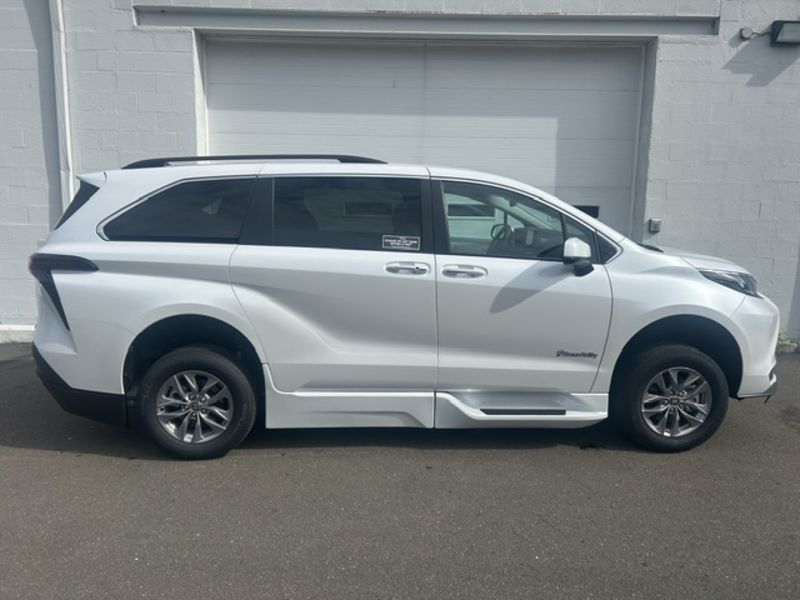 New 2026 Toyota Sienna