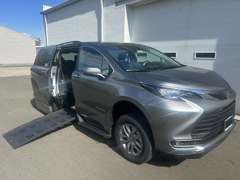 New 2026 Toyota Sienna